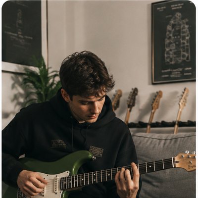 Guitar player
